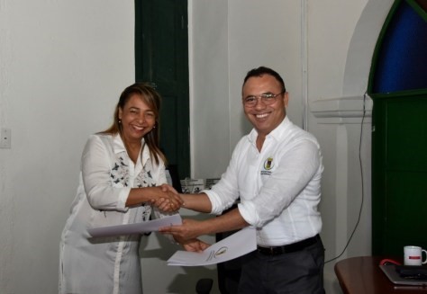 Secretaria de Participación y Desarrollo Social, Claudia Amaya y el Rector de COLMAYOR Bolívar, Jairo Argemiro Mendoza