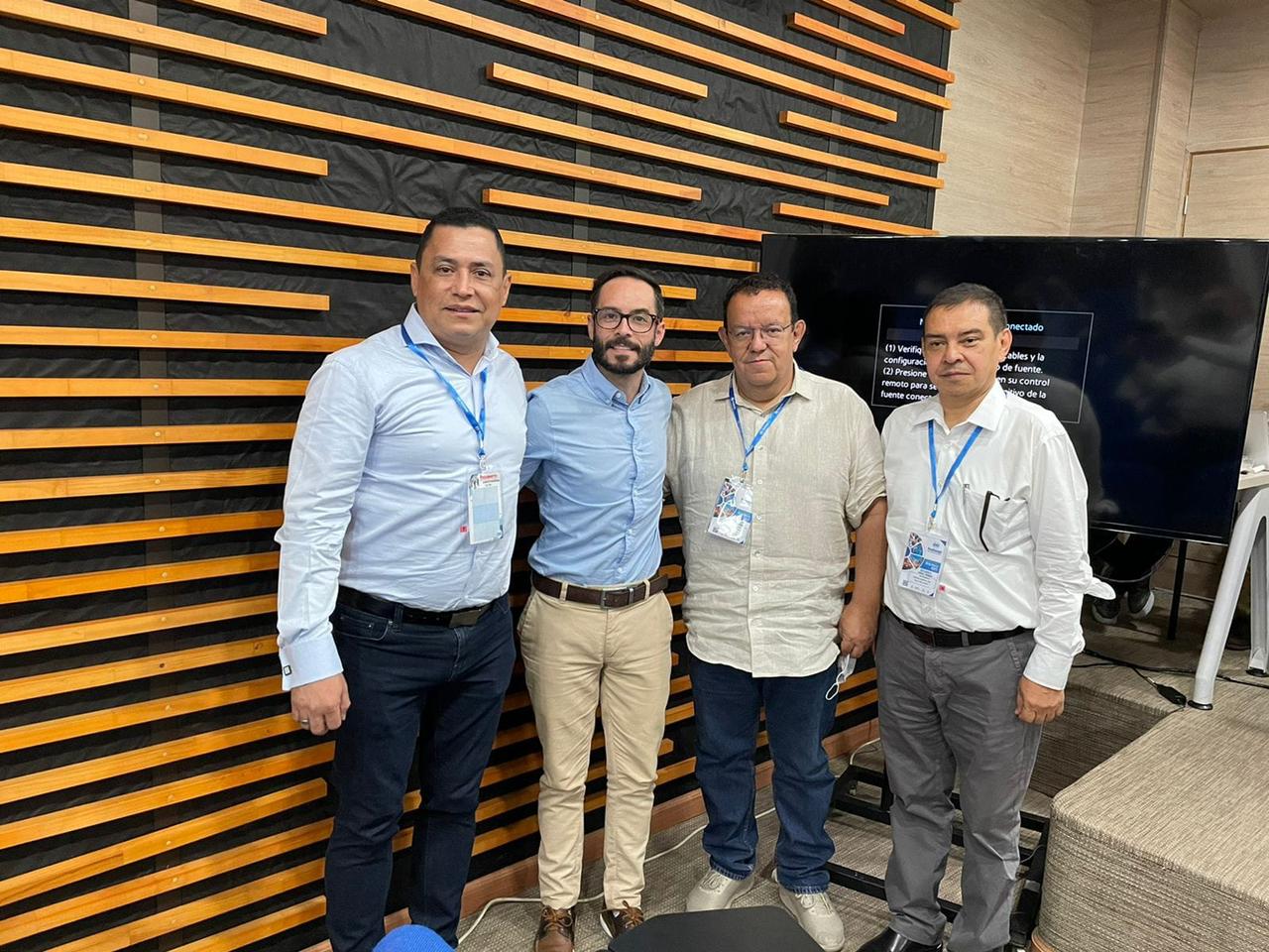 De izq a der. Oscar Porras, rector UNIPAZ, Juan Pablo Arboleda, IU Pascual Bravo, Gustavo Rubio, rector ITA, Juan Carlos Urriago, rector UCEVA. Fotografía propiedad de UNIPAZ