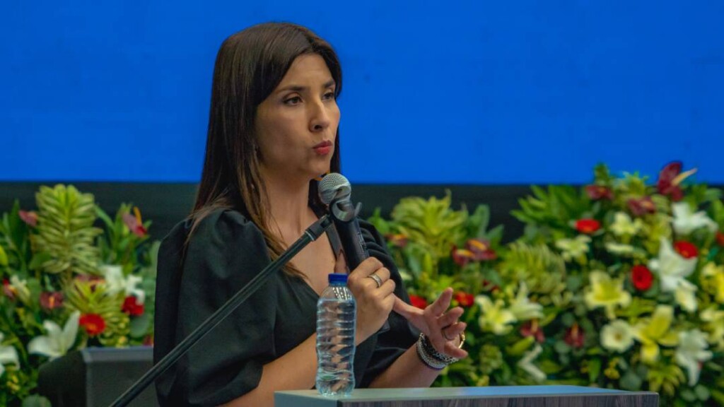 Ministra de educación nacional María Victoria Angulo, durante su intervención en el Encuentro Nacional de Rectores de la REDTTU