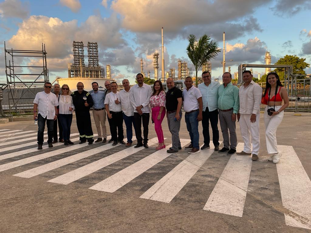 Delegación REDTTU en la refinería de Ecopetrol en Cartagena