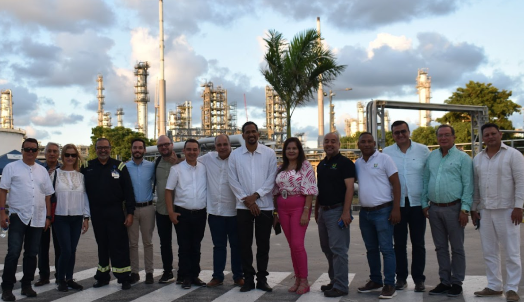 Visita de rectores REDTTU planta REFICAR en Cartagena