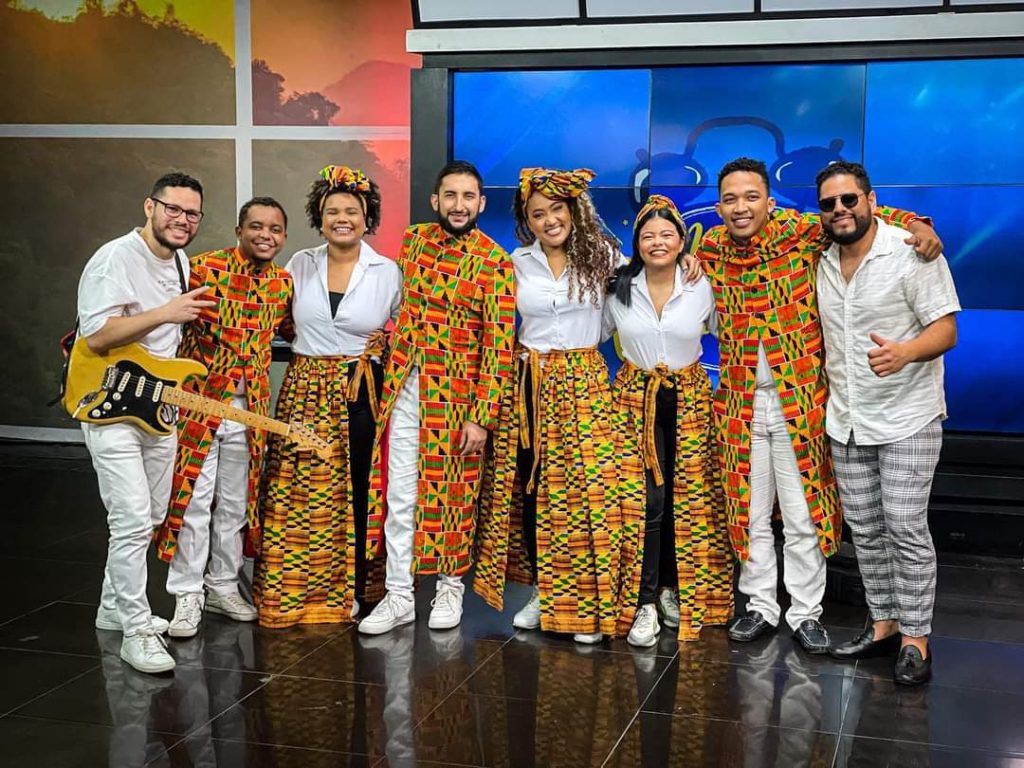 Miembros de las agrupaciones musicales de Unibac, la Banda Sabanera Unibac, y las agrupaciones Jazz And Jam y Sound Gospel