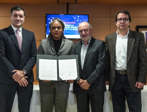 MINEDUCACIÓN Y AWS LANZAN PROGRAMA QUE ADAPTA EL CURRÍCULO ACADÉMICO A LA DEMANDA Y CONECTA A LOS ESTUDIANTES CON OPORTUNIDADES LABORALE