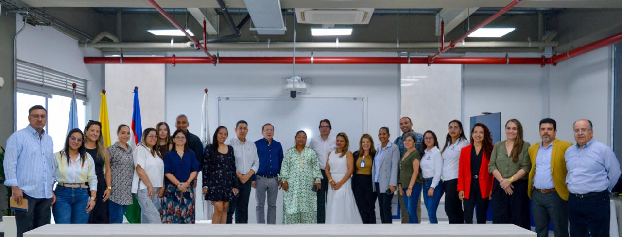 En la fotografía : Participantes del taller de Autonomía Institucional RedTTU en Cali. Fotografía propiedad de la IU Endeporte.