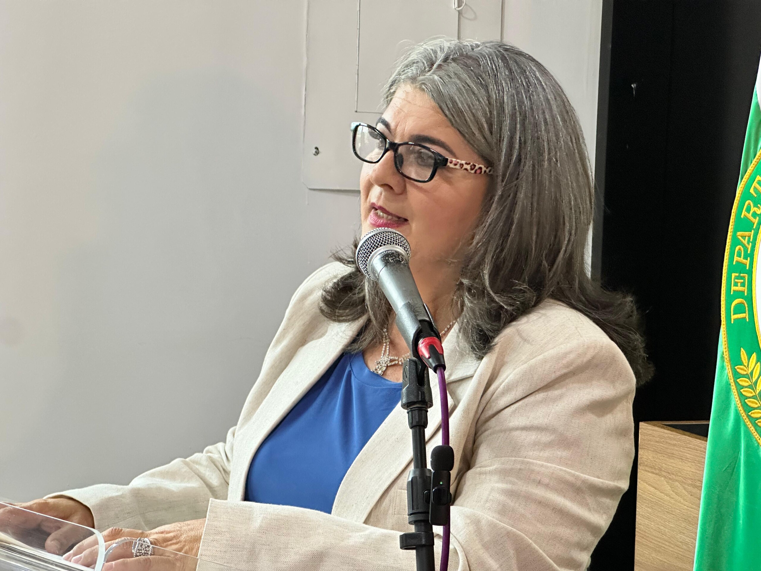 Rectora de la IUPB Alma Mejia Restrepo. Fotografía propiedad de la Alcaldía de Bello